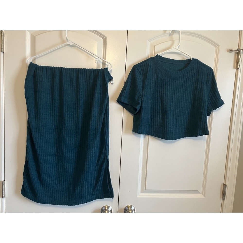 Green Ribbed Knit Cropped Top Skirt Set Medium C1164